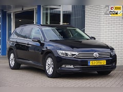 Volkswagen Passat Variant - 2.0 TDI Highline Trekhaak Navigatie Cruise controle