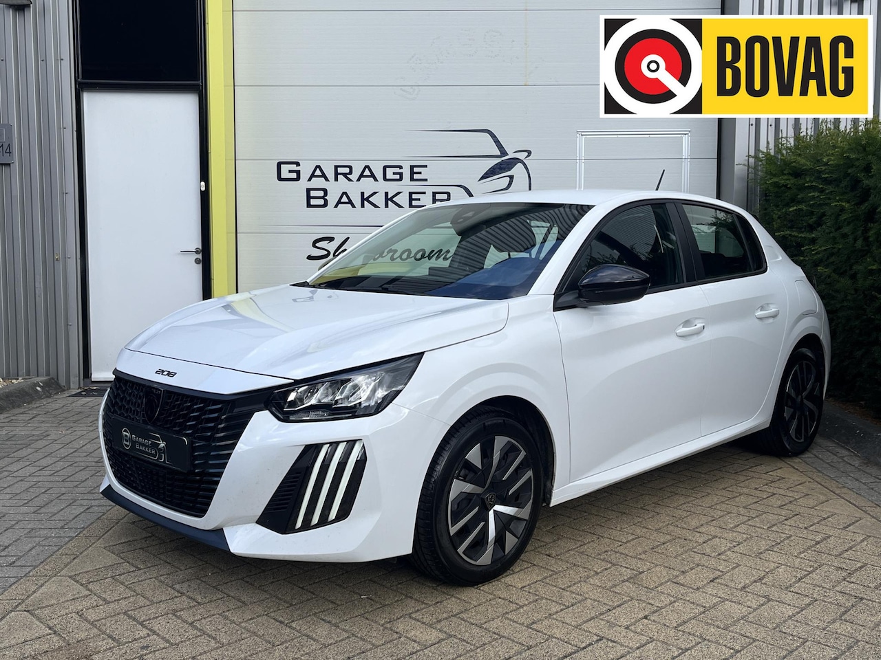 Peugeot 208 - 1.2 PureTech Active Pack 100PK LED, Parkeersensoren, Groot-Scherm, Cruise Control - AutoWereld.nl