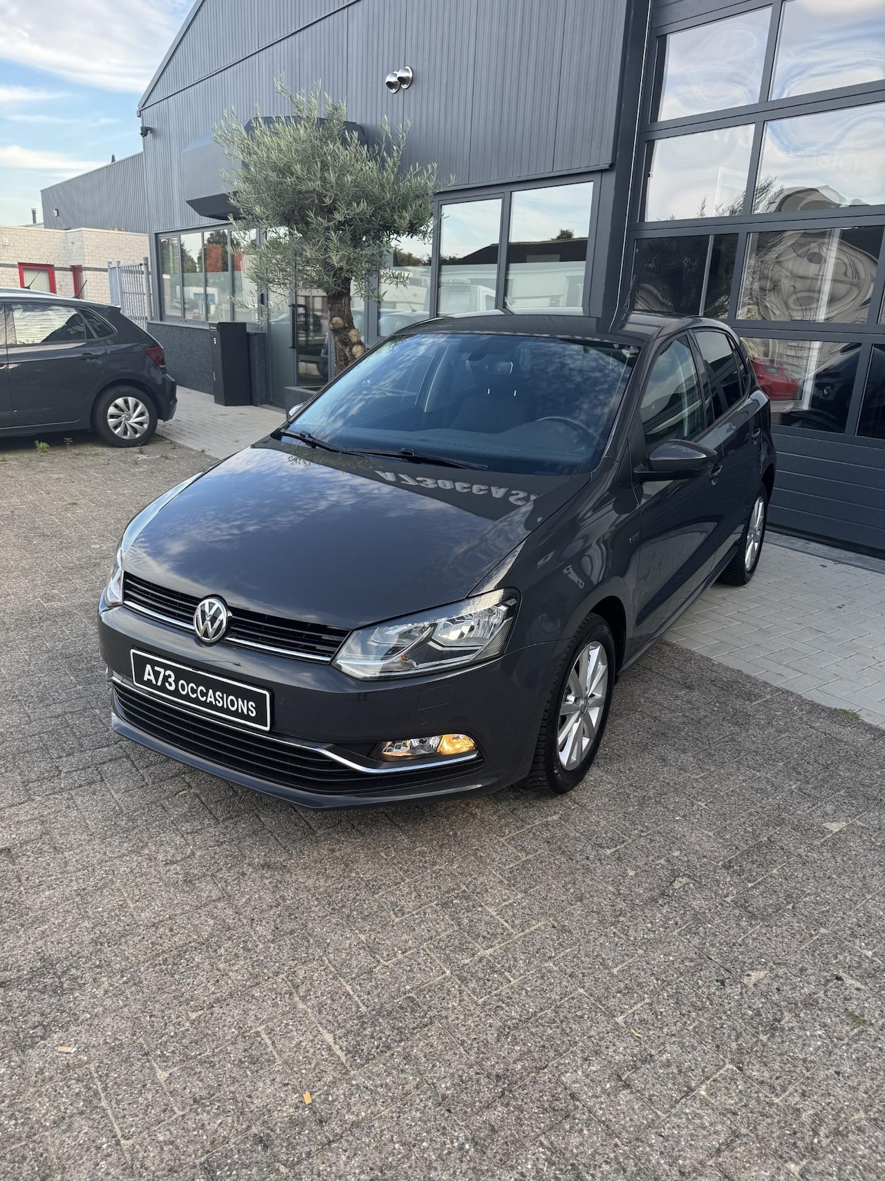 Volkswagen Polo - 1.0 Stoelverwarming,cruise,clima - AutoWereld.nl