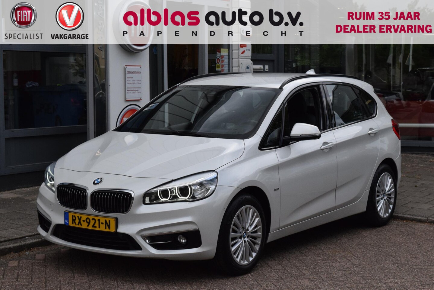 BMW 2-serie Active Tourer - 218i Corporate Lease High Executive 218i Corporate Lease High Executive - AutoWereld.nl