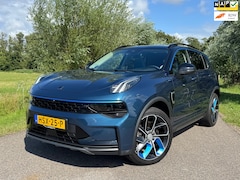 Lynk & Co 01 - 1.5 / Incl. BTW Auto / Panorama dak / Automaat / Navigatie / 360° Camera / Cruise Control