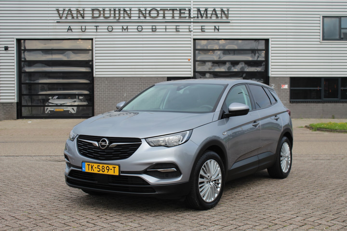 Opel Grandland X - 1.2 Turbo Online Edition / Carplay / Clima / Trekhaak - AutoWereld.nl