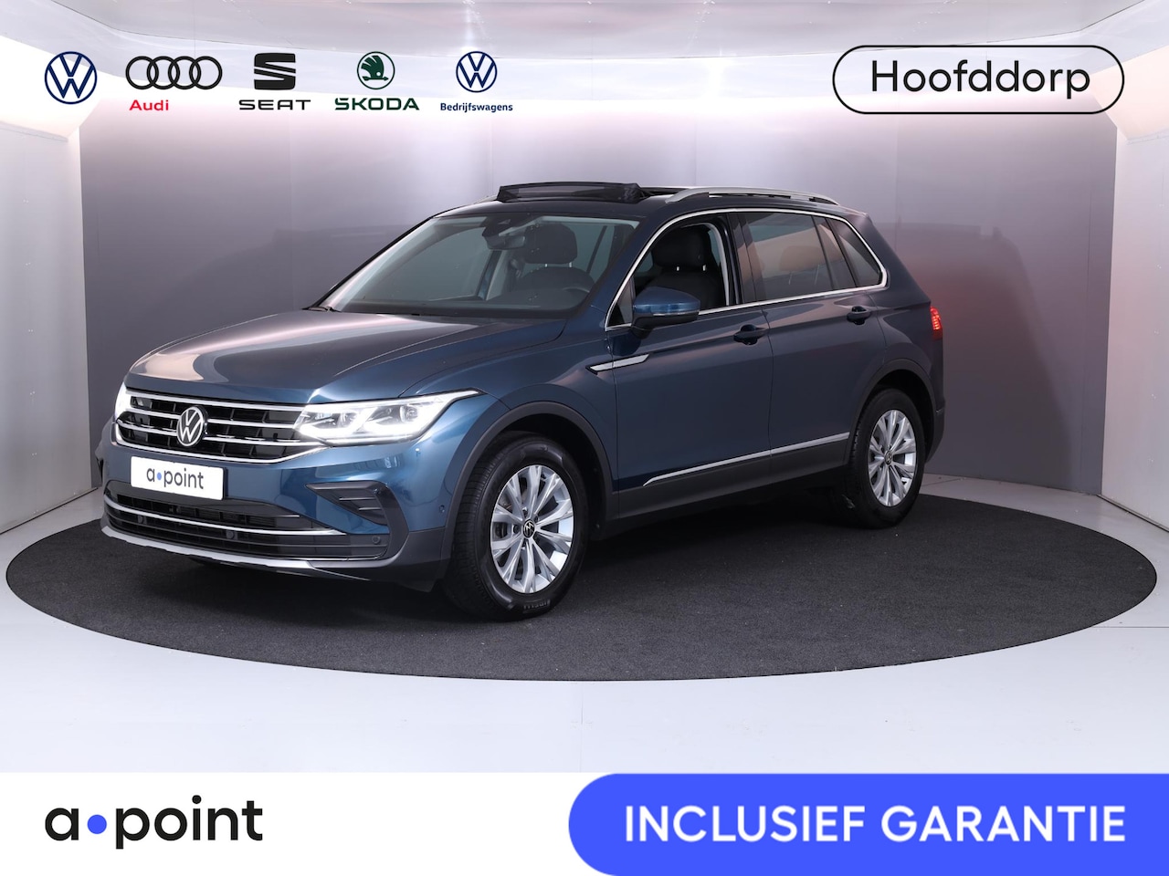 Volkswagen Tiguan - 1.5 TSI Elegance 150pk DSG| Pano-dak| El.Trekhaak| 19'LM-velgen/ Alarm - AutoWereld.nl