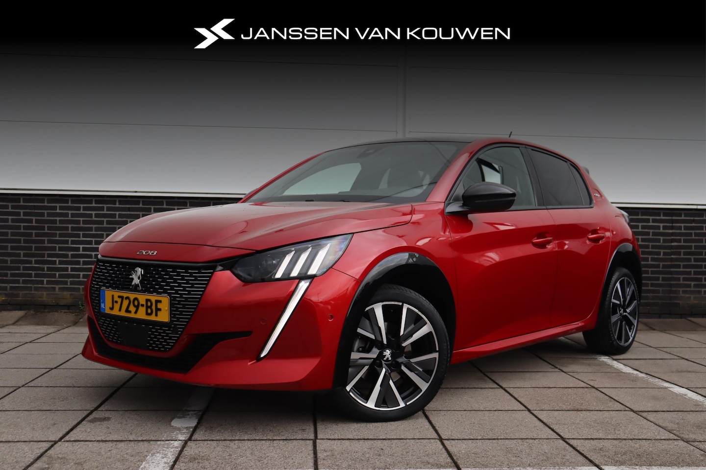 Peugeot 208 - 1.2 PureTech GT-Line * Automaat * Panoramadak * Stoelverwarming * Navigatie * - AutoWereld.nl
