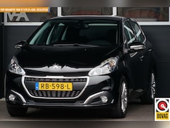 Peugeot 208 - 1.2 PureTech Blue Lease Executive, CarPlay, PDC