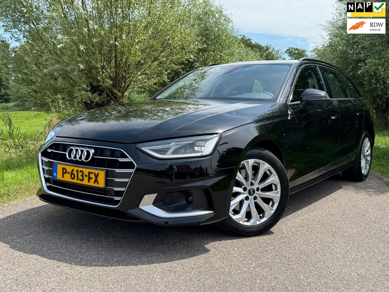 Audi A4 Avant - 35 TFSI S edition / Automaat / Airco / Navi / Camera / Panoramadak / Elektrische Voorstoel - AutoWereld.nl