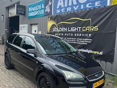 Ford Focus Wagon - 1.6-16V Futura Airco 18” velgen ELKE DAG OPEN