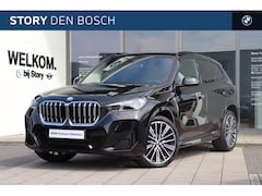 BMW X1 - sDrive18i M Sport Automaat / Trekhaak / Sportstoelen / Achteruitrijcamera / M Adaptief ond