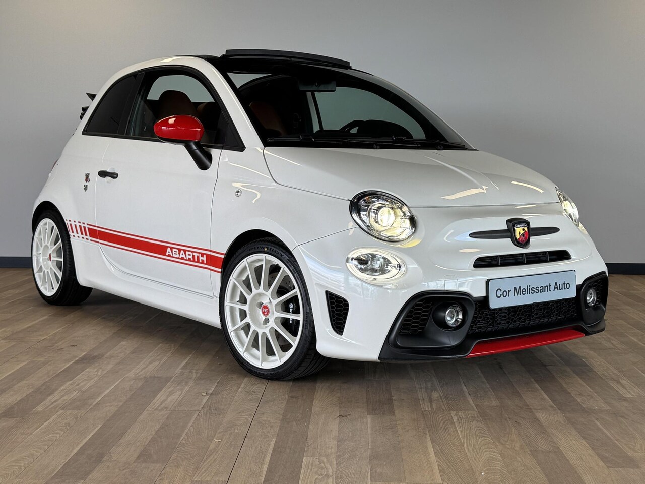 Abarth 595 - C 1.4 T-Jet Competizione SABELT | BEATS | CARBON - AutoWereld.nl