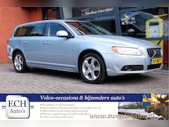 Volvo V70 - 2.5T 200 pk Summum, Leer, Trekhaak