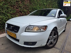 Volvo V50 - 2.4 D5 Momentum