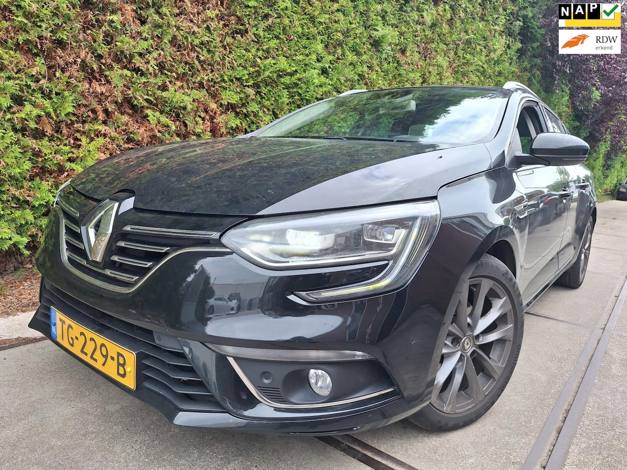 Renault Mégane Estate - 1.5 dCi Série Signature Exclusiv 1.5 dCi Série Signature Exclusiv - AutoWereld.nl