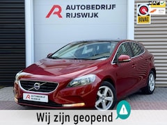 Volvo V40 - 1.6 T4 Momentum Camera/Navi