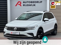 Volkswagen Tiguan - 1.5 TSI Life Business Trekhaak/Camera/AppleCarPlay