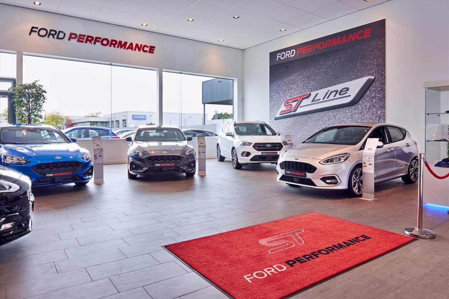 Ford Focus Wagon - 1.0 EcoBoost Titanium Business Aut. | Winterpack | Navigatie | Climate control | DAB | App - AutoWereld.nl