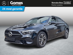Mercedes-Benz A-klasse - 250 e | Panoramadak | Luxury | MULTIBEAM LED Koplampen | Dodehoekassistent | Apple CarPlay