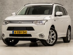 Mitsubishi Outlander - 2.0 PHEV Deluxe 203Pk Automaat SCHUIFDAK, NAVIGATIE, CAMERA, LEDER, STOELVERWARMING, SPORT