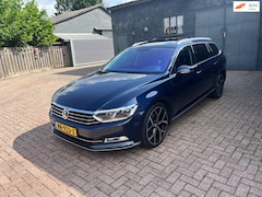Volkswagen Passat Variant - 1.6 TDI Highline Automaat Panoramadak CarPlay