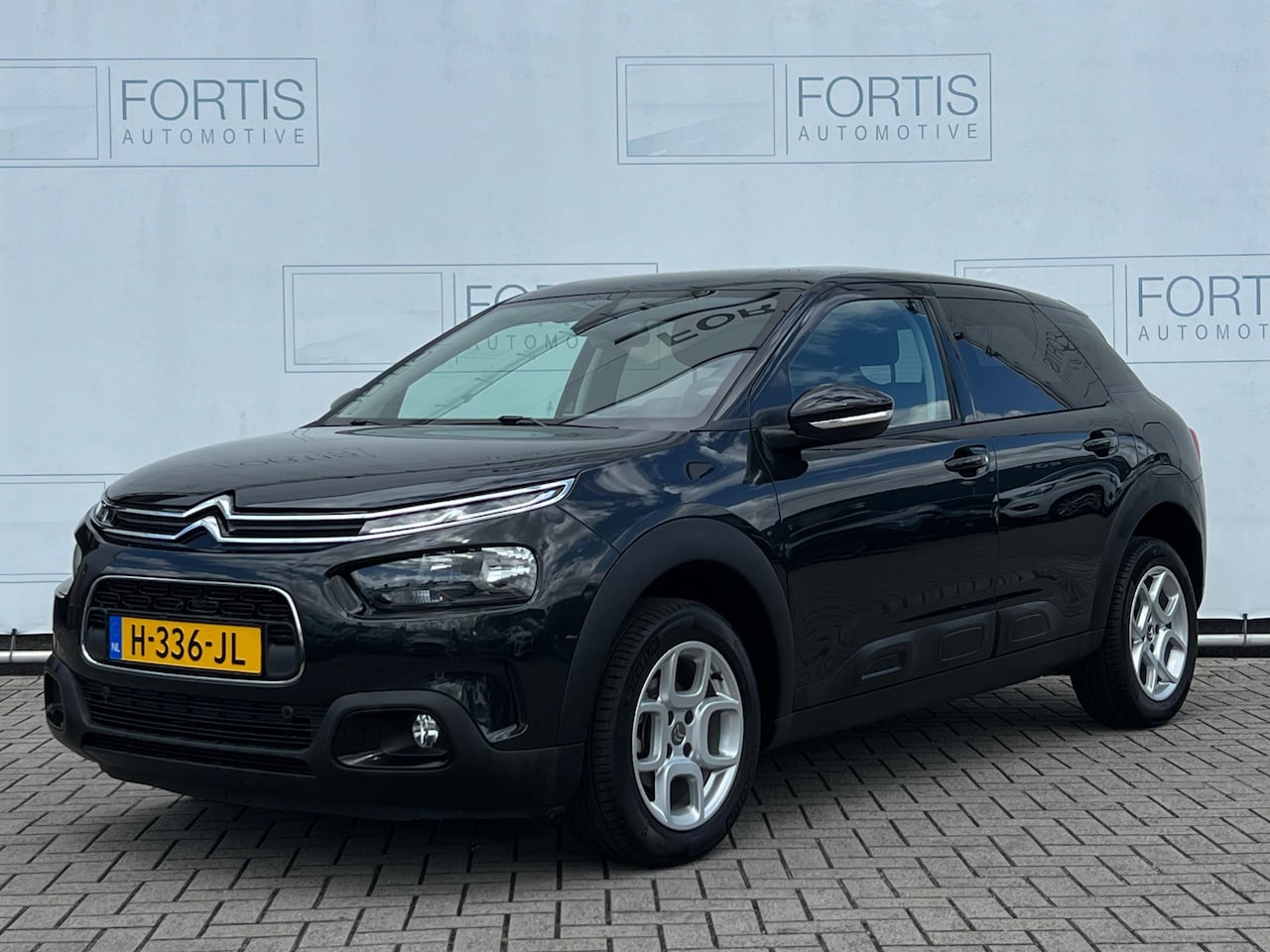 Citroën C4 Cactus - 1.2 PureTech Origins NAVI | CARPLAY | ECC - AutoWereld.nl