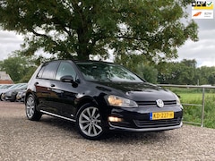 Volkswagen Golf - 2.0 TDI Connected Series | Automaat + Half leder + Cruise + Clima nu € 11.975,