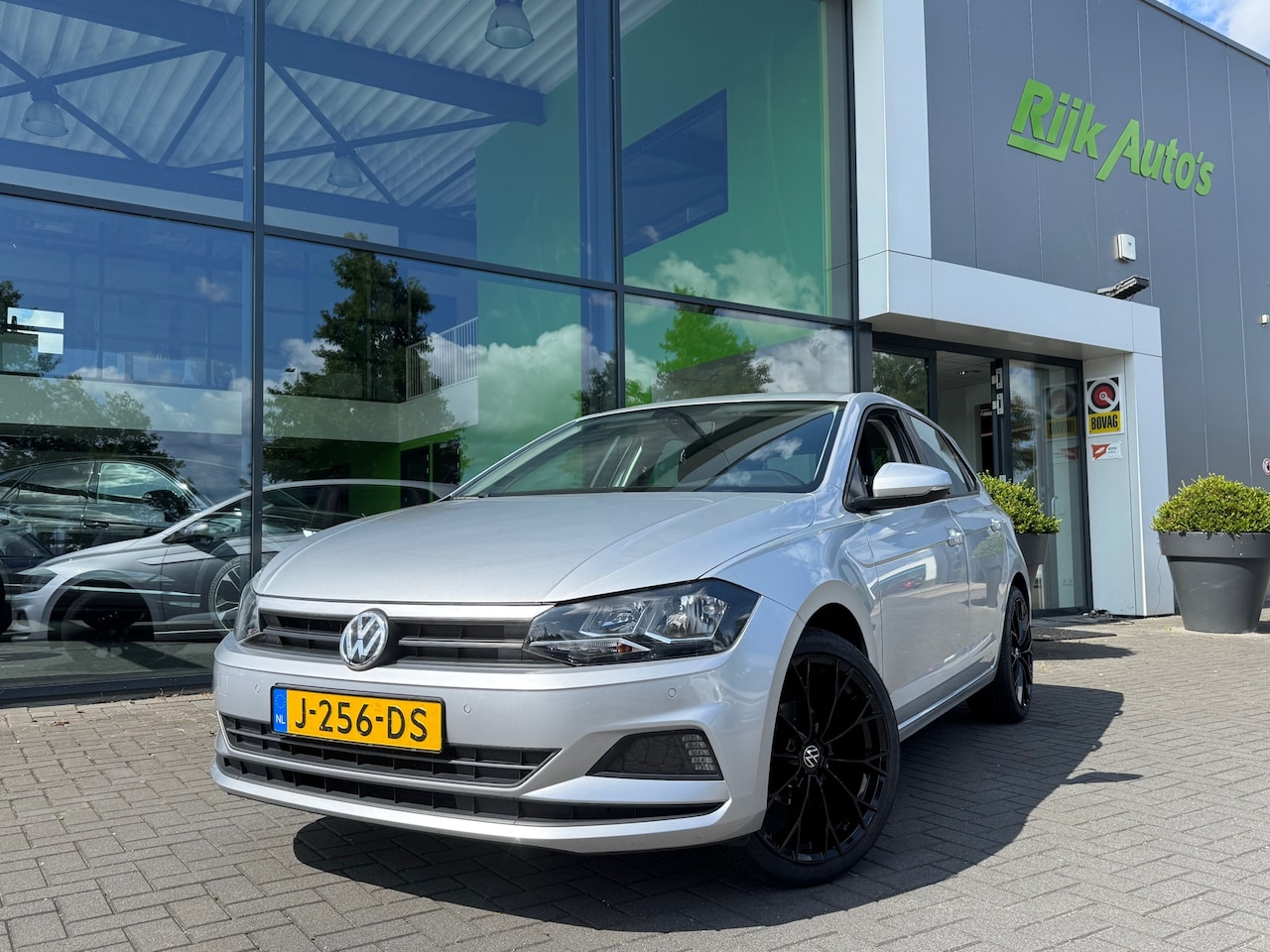 Volkswagen Polo - 1.0 TSI Highline * Carplay * PDC 2X * Airco * 18 Inch - AutoWereld.nl