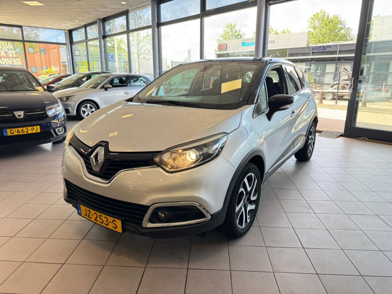 Renault Captur - 0.9 TCe Dynamique NW. APK NAVI CAMERA BJ 2016 !!! - AutoWereld.nl