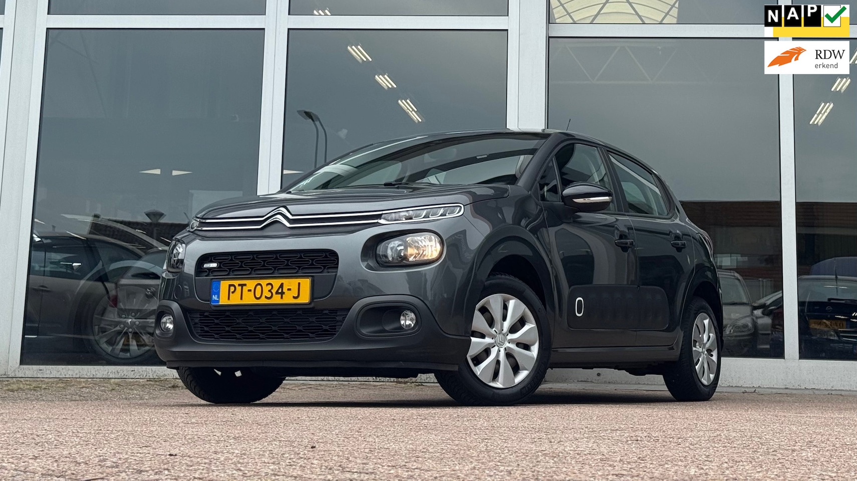 Citroën C3 - 1.2 PureTech Feel 105g 2e Eigenaar 100% Dealer onderhouden Allseason banden Mooi! - AutoWereld.nl