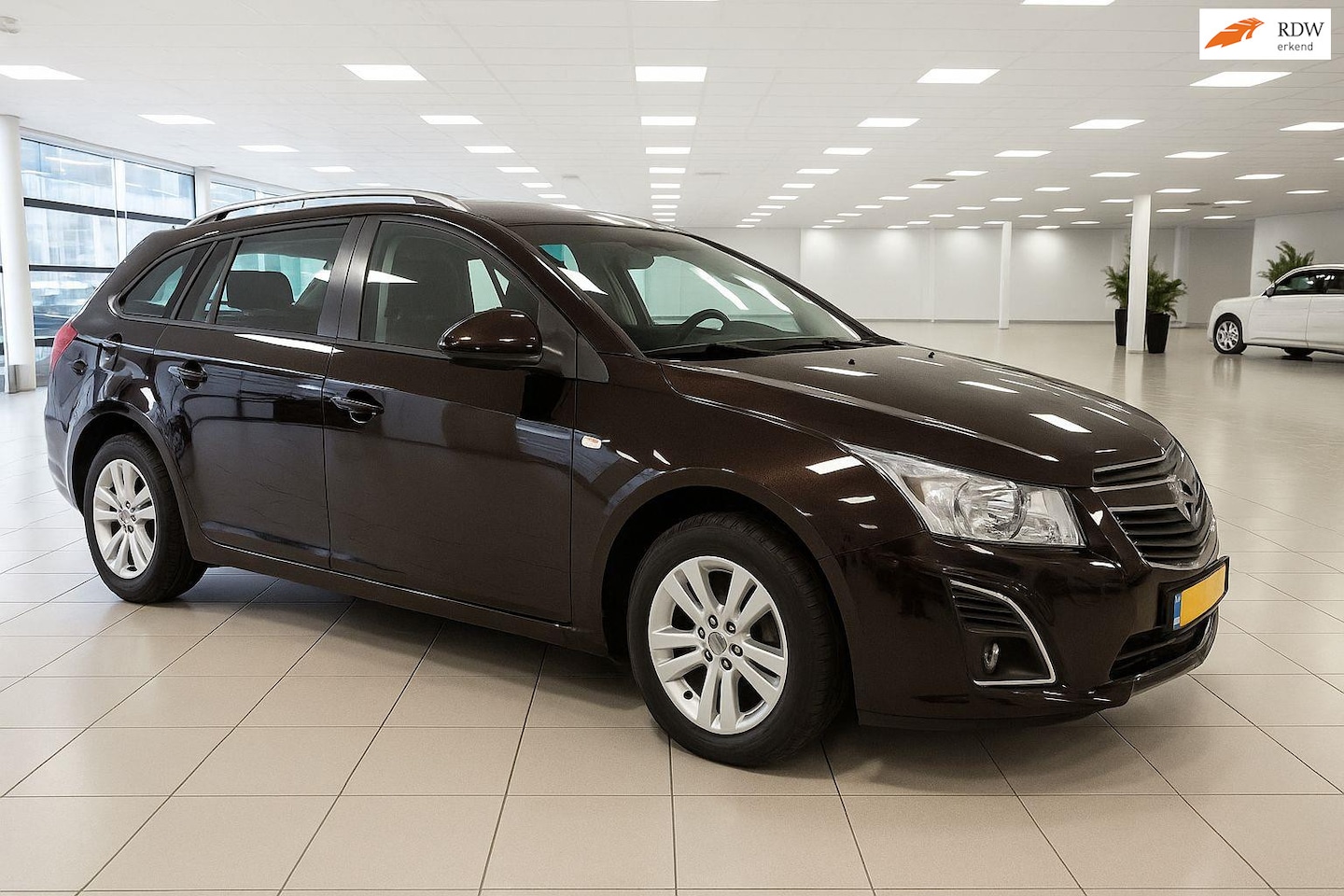 Chevrolet Cruze Station Wagon - 1.4T LTZ | APK 08-2026 - AutoWereld.nl