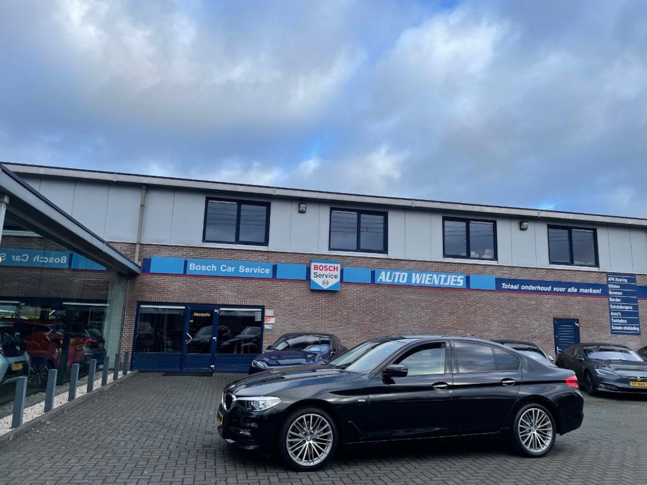 BMW 5-serie - 540i Aut 250kw | xDrive High Exe Sport | Leer - AutoWereld.nl