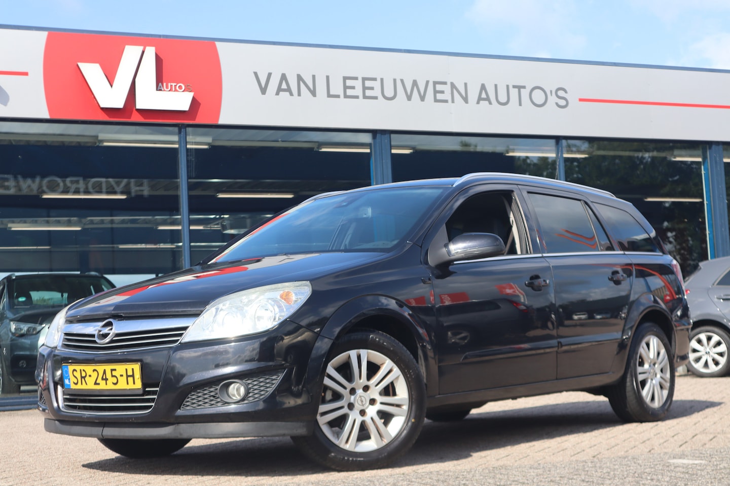 Opel Astra Wagon - 1.6 Essentia | Trekhaak | Cruise | Navi - AutoWereld.nl