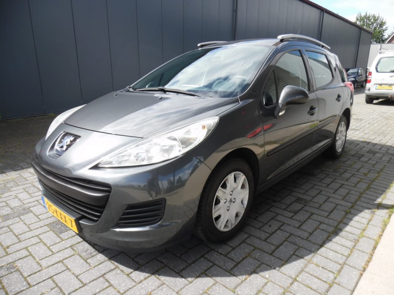 Peugeot 207 - 1.4 VTi X-Line 1.4 VTI X-LINE - AutoWereld.nl