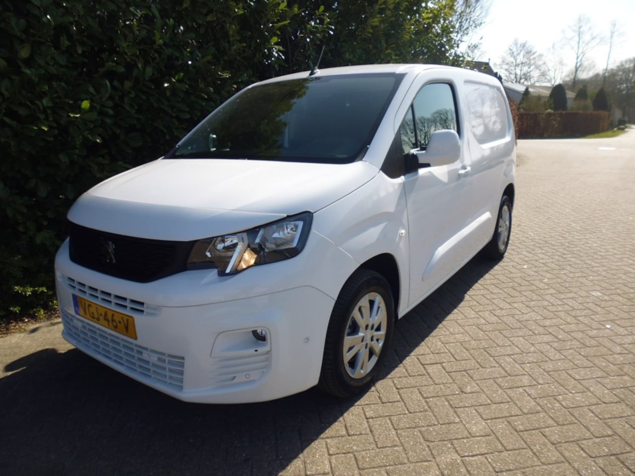 Peugeot Partner - 1.5 Blue HDI130pk Asphalt 8 TRAPS AUTOMAAT VOL OPTIES ECC - AutoWereld.nl