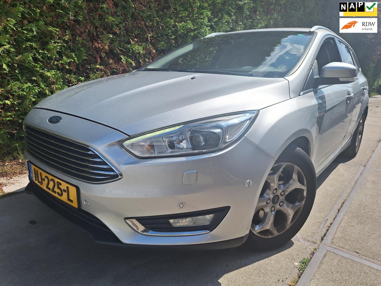 Ford Focus Wagon - 1.5 Titanium Edition 1.5 Titanium Edition - AutoWereld.nl