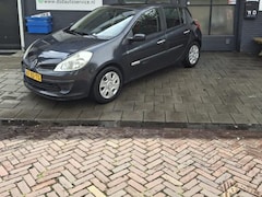 Renault Clio - 1.2-16V Rip Curl