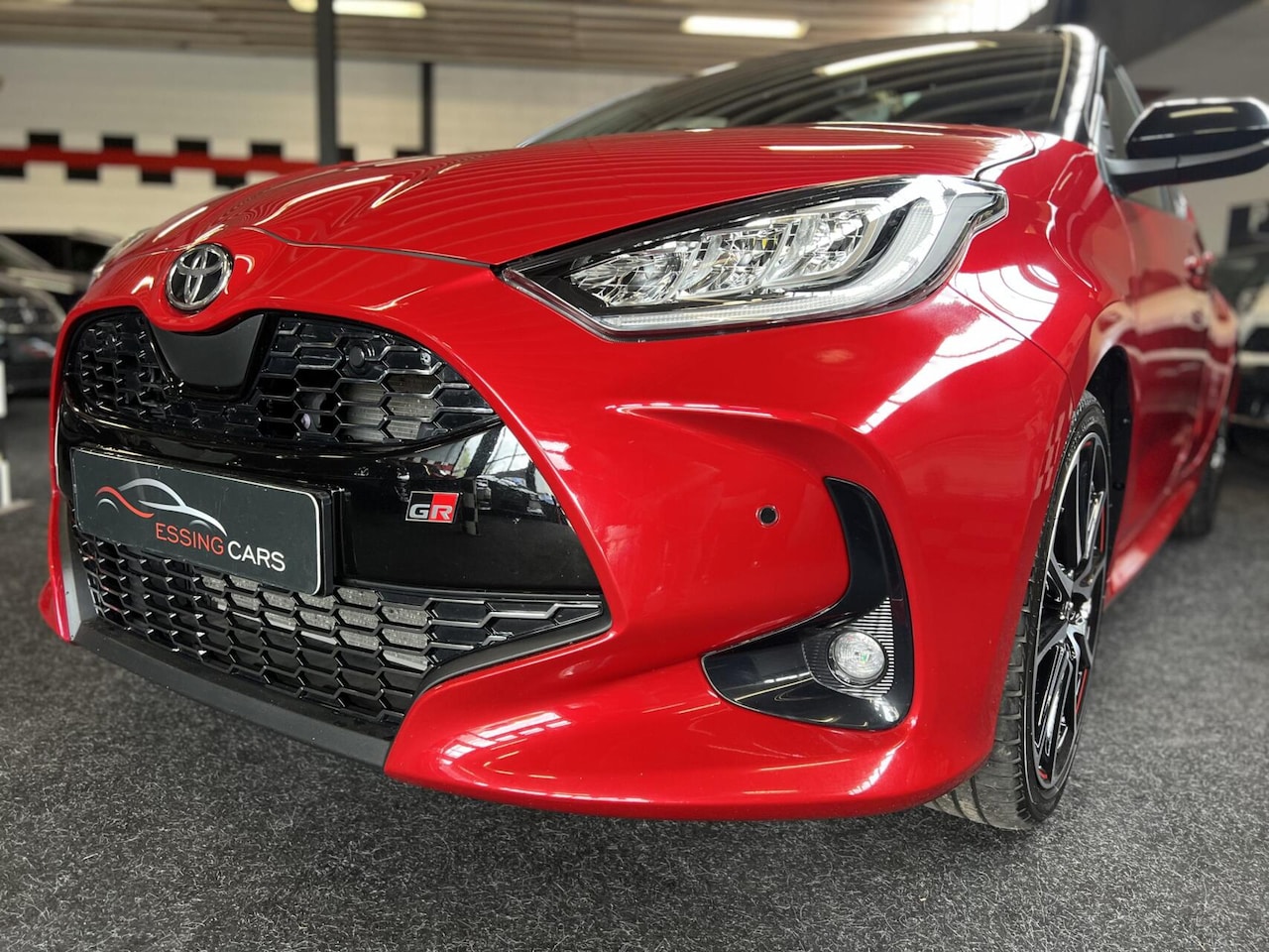 Toyota Yaris - 1.5 Hybrid GR Sport head up pano - AutoWereld.nl