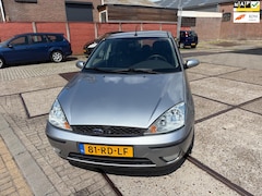 Ford Focus - 1.6-16V Futura