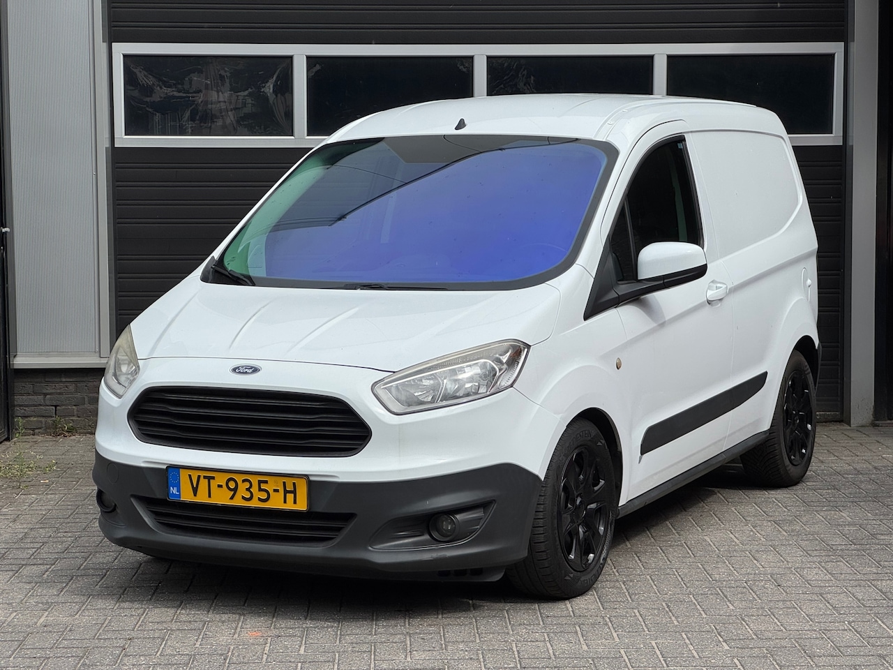 Ford Transit Courier - 1.5 TDCI Trend Navi, Airco, NAP - AutoWereld.nl