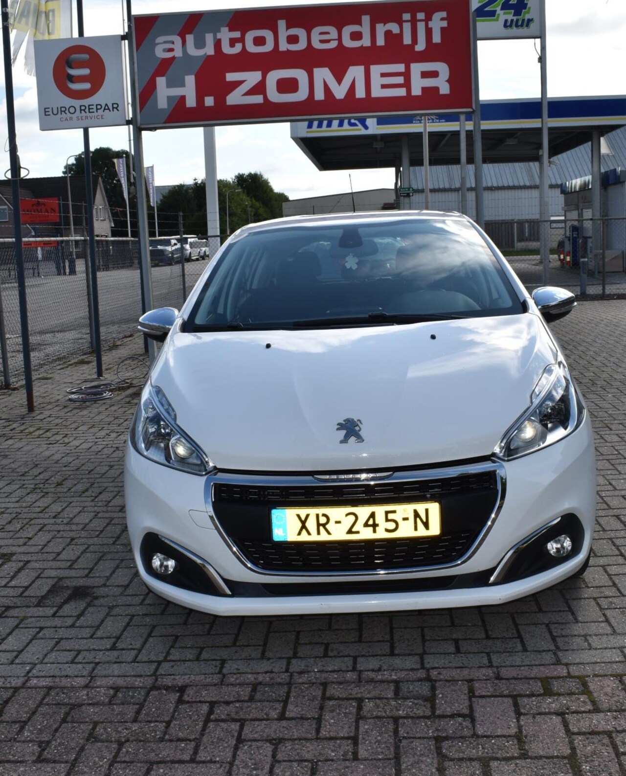 Peugeot 208 - 1.5 BlueHDi Blue Lease Allure 1.5 BlueHDi Blue Lease Allure - AutoWereld.nl
