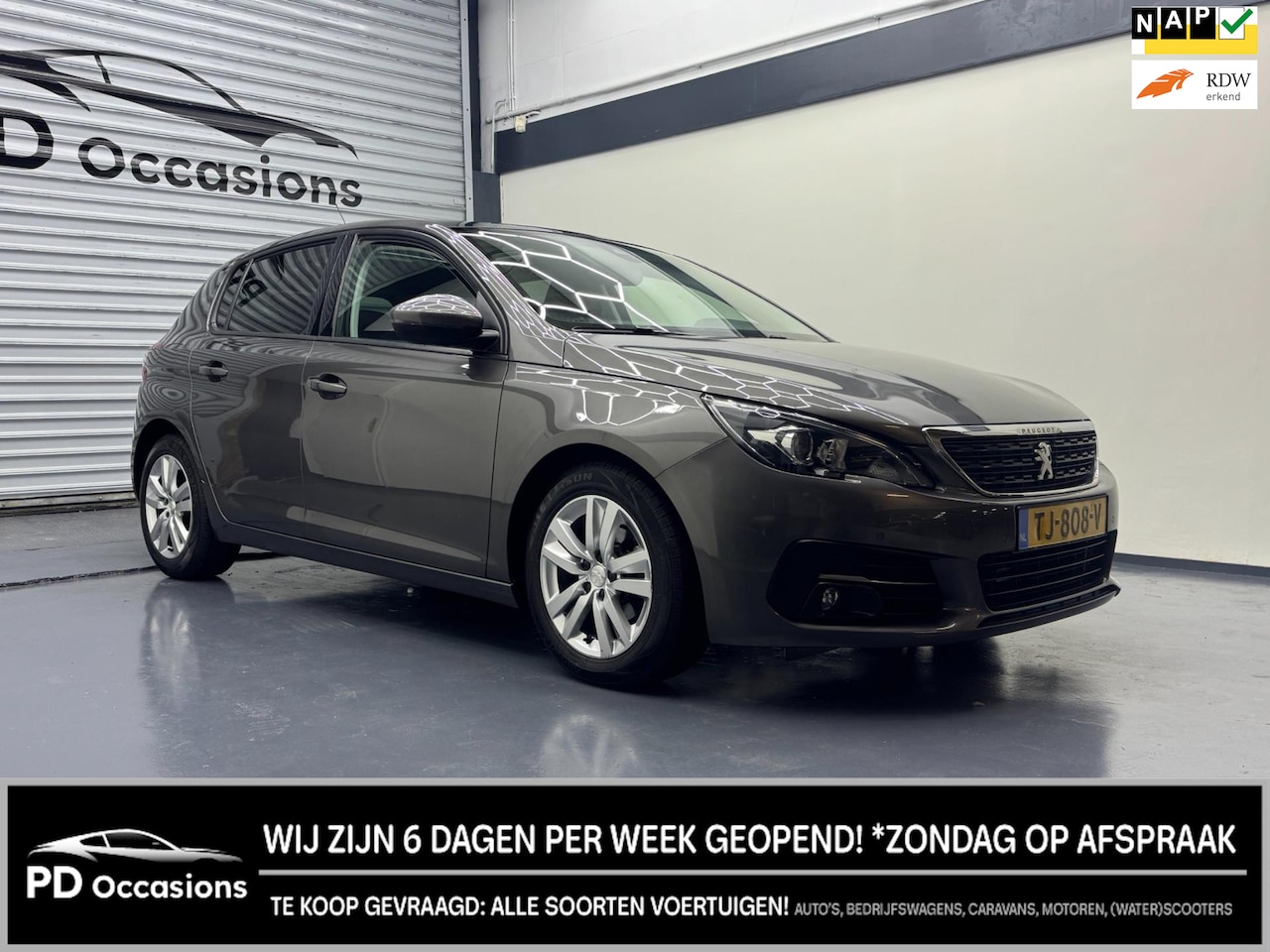 Peugeot 308 - 1.2 PureTech Blue Lease Executive - Pano - Clima - Cruise - Parkeersensoren - AutoWereld.nl