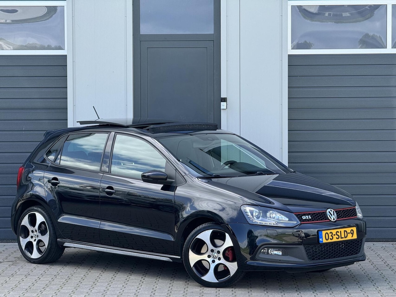 Volkswagen Polo - 1.4 GTI 180PK+ / Pano / Led / Luxe / *NAP* - AutoWereld.nl