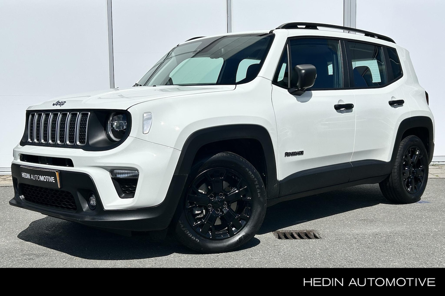 Jeep Renegade - 1.5T e-Hybrid Altitude | Trekhaak | Nieuwe banden met velg | Navigatie | Camera | Climate - AutoWereld.nl