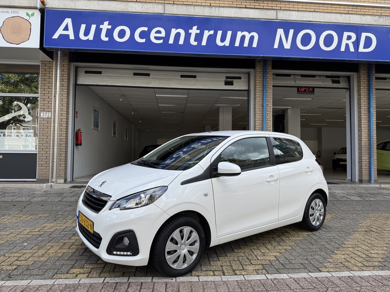 Peugeot 108 - 1.0 e-VTi Active 29720KM! NAP | Nieuwstaat! | Airco | Elektrische Ramen | Bluetooth | Led - AutoWereld.nl