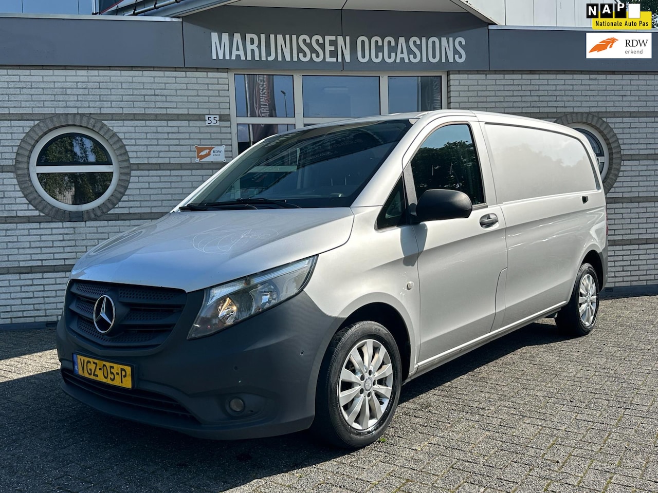 Mercedes-Benz Vito - 114 CDI Lang Business Ambition |Stoelvw,Cam,PDC| - AutoWereld.nl