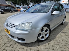 Volkswagen Golf - 2.0 FSI Sportline 5Drs 2004. Climate/Cruise/Stoelverwarming/Trekhaak etc.. APK 01-2026