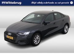 Audi A3 Limousine - 30 TFSI Pro Line / Digitale Cockpit / Parkeersensoren Voor & Achter / 16" LMV / Cruise Con