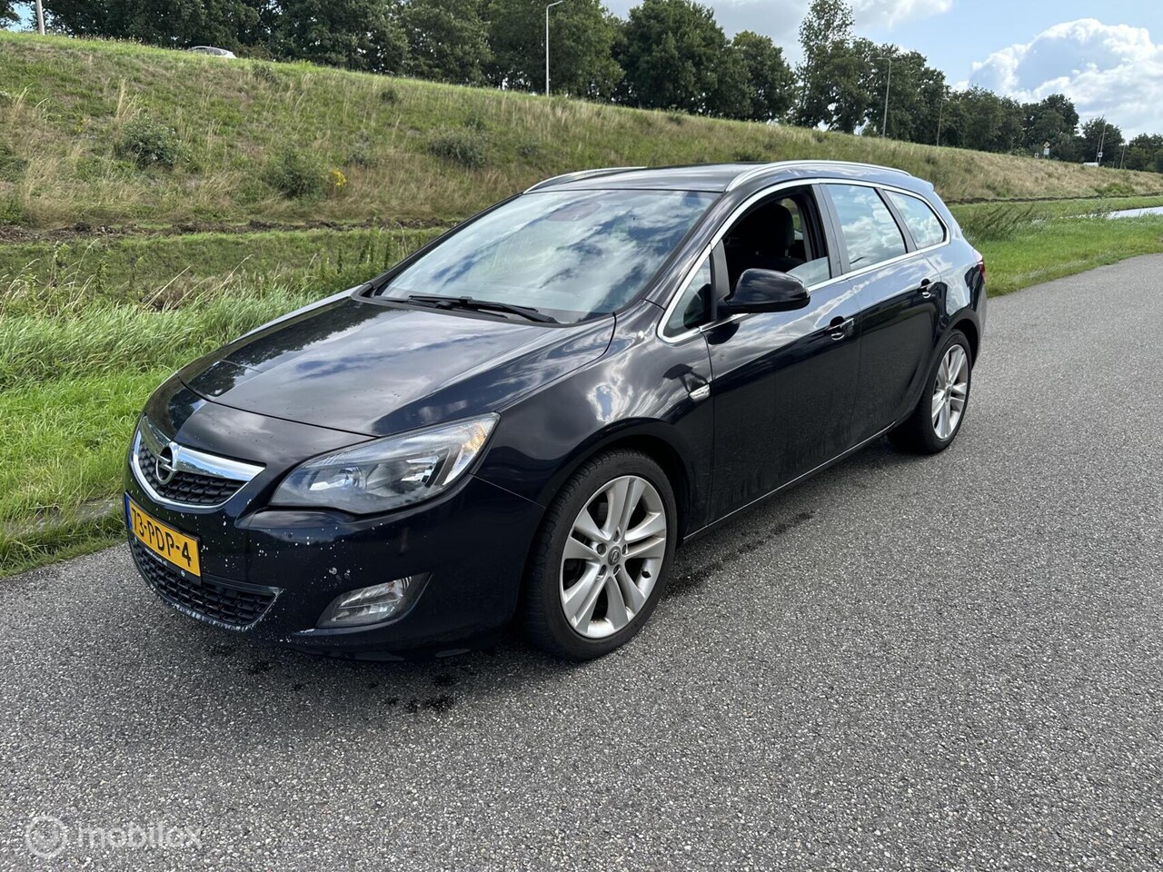 Opel Astra Sports Tourer - 1.7 CDTi Sport HANDEL EXPORT VASTE PRIJS - AutoWereld.nl