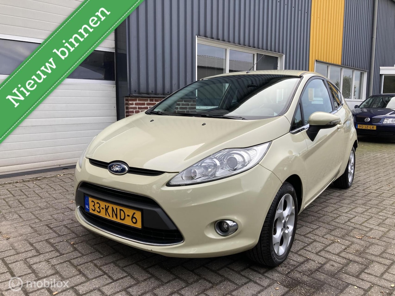 Ford Fiesta - 1.4 Titanium ZEER NETJES! NIEUWE DRIEM! - AutoWereld.nl