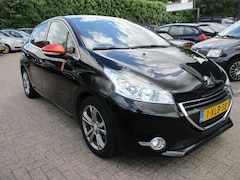 Peugeot 208 - 1.2 PureTech Roland Garros AUTOMAAT