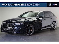 BMW 5-serie Touring - 550e xDrive M Sport Automaat / Panoramadak / Trekhaak / Bowers & Wilkins / M Multifunction