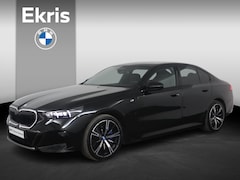 BMW 5-serie - 550e xDrive M Sportpakket | Pro Pakket | Trekhaak | Stuur- en Stoelverwarming | Bowers&Wil